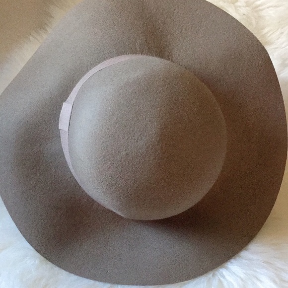 Women’s  Felt Wool Wide Brim Fedora Hat - Picture 3 of 5